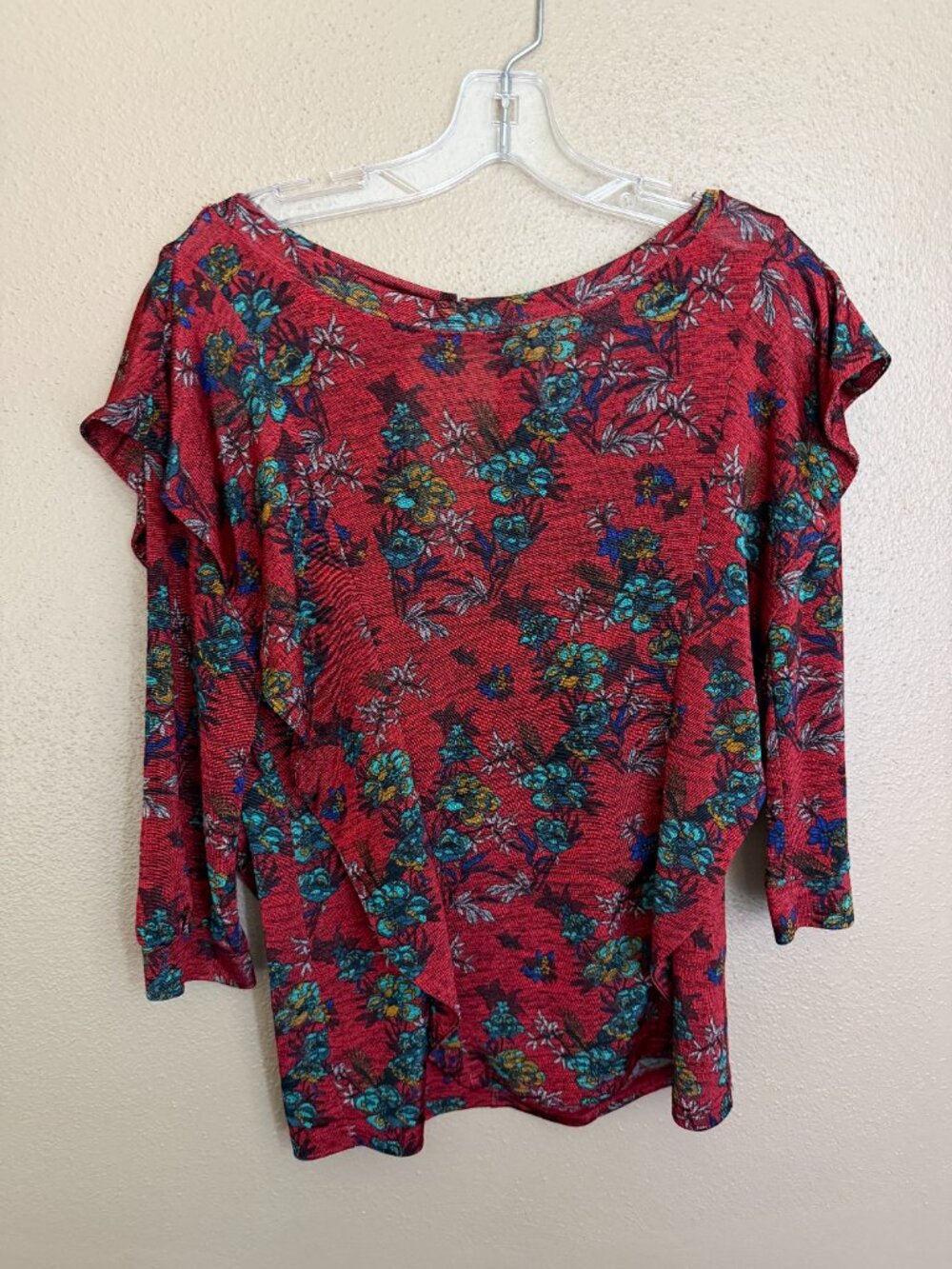 Free People Blouse Size Small, Ruffles on front and back (could fit M)